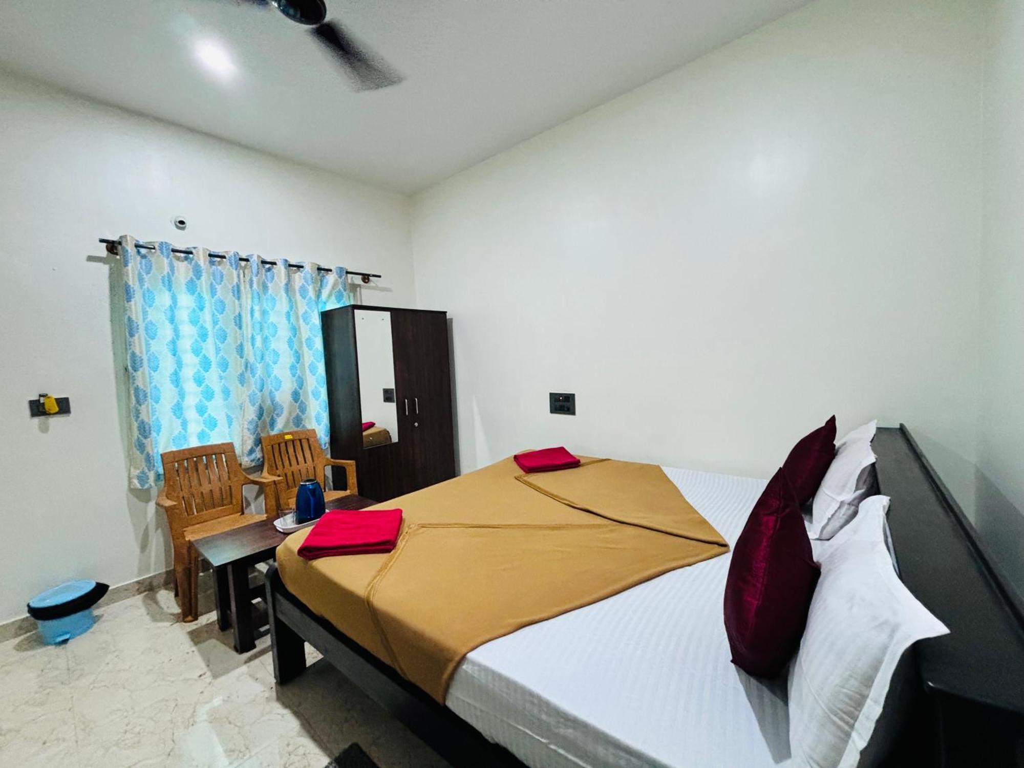 Sri Siri Lodge And Hotel Chikmagalur Exterior photo